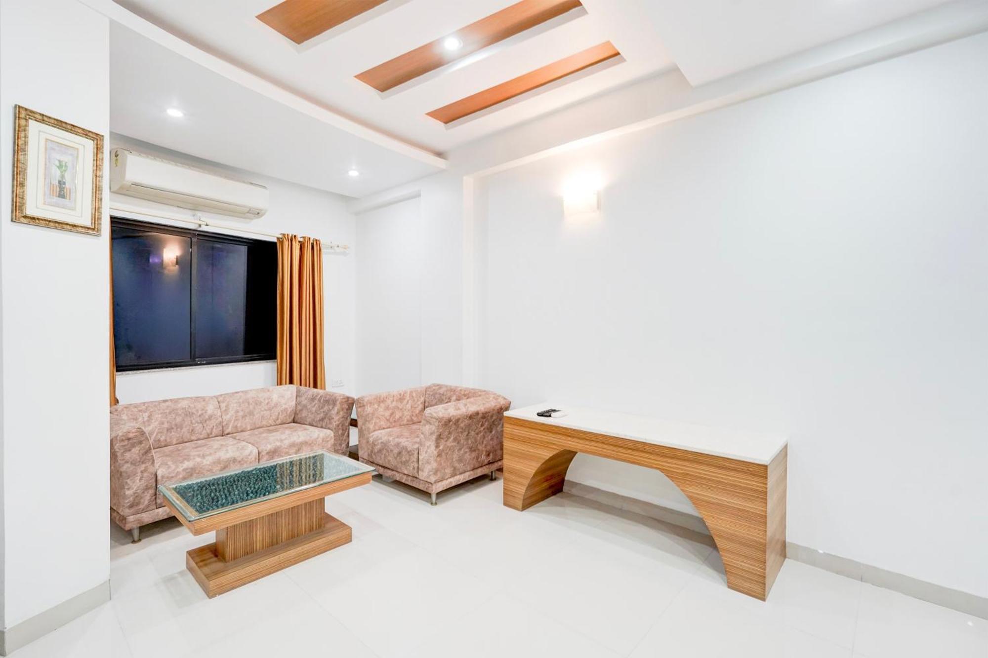 Super Townhouse Mg Road Porbandar Formerly Hotel Harmony Εξωτερικό φωτογραφία