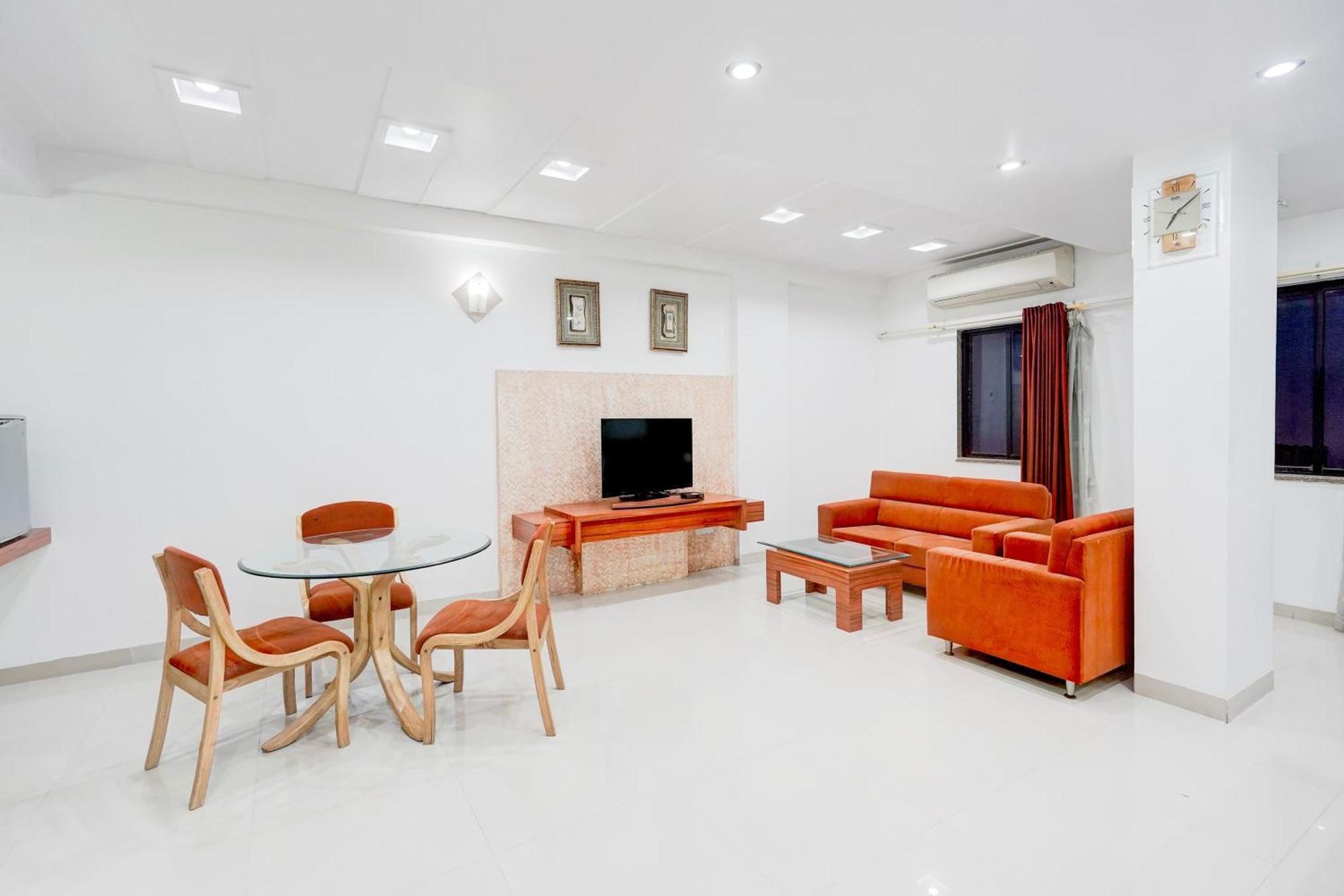Super Townhouse Mg Road Porbandar Formerly Hotel Harmony Εξωτερικό φωτογραφία