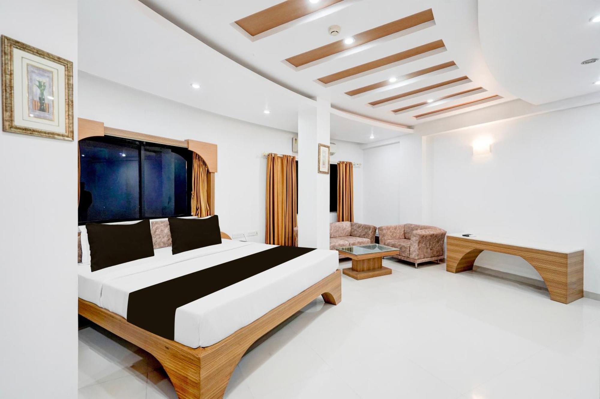 Super Townhouse Mg Road Porbandar Formerly Hotel Harmony Εξωτερικό φωτογραφία