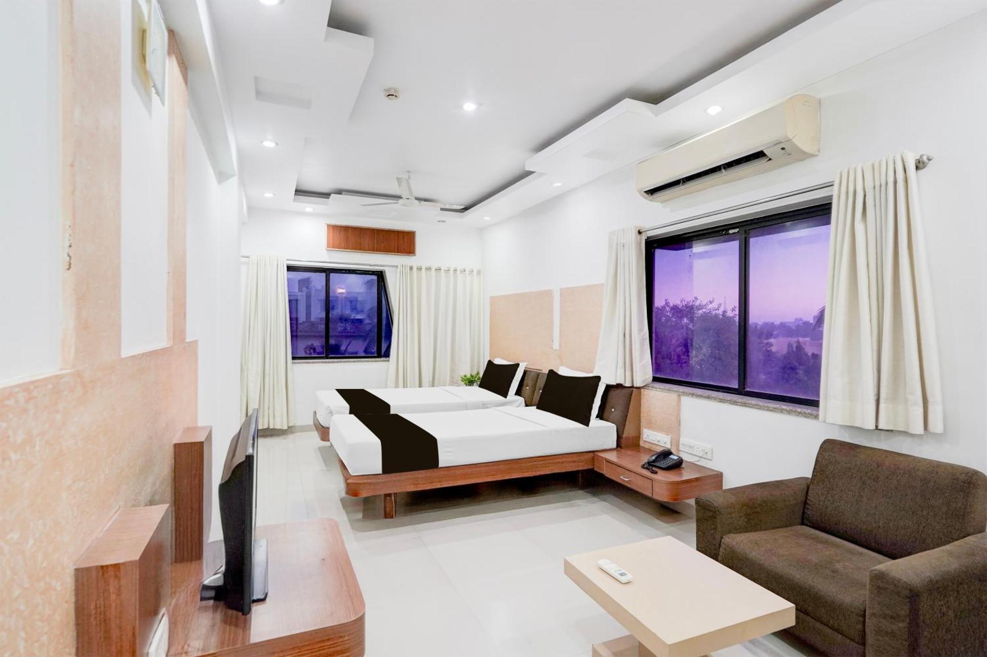 Super Townhouse Mg Road Porbandar Formerly Hotel Harmony Εξωτερικό φωτογραφία
